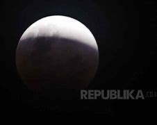 Bulan Purnama Tampak